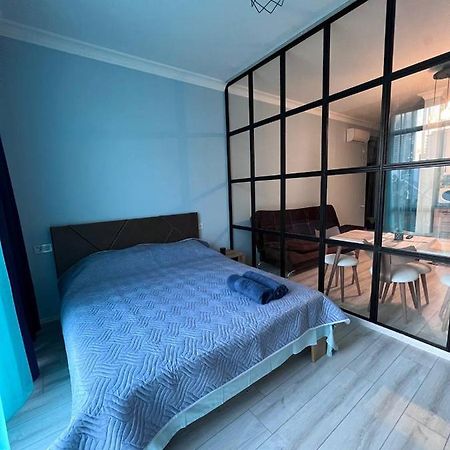 Apartment Merabi Μπατούμι Εξωτερικό φωτογραφία