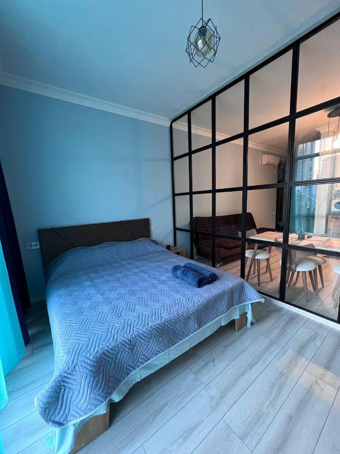 Apartment Merabi Μπατούμι Εξωτερικό φωτογραφία