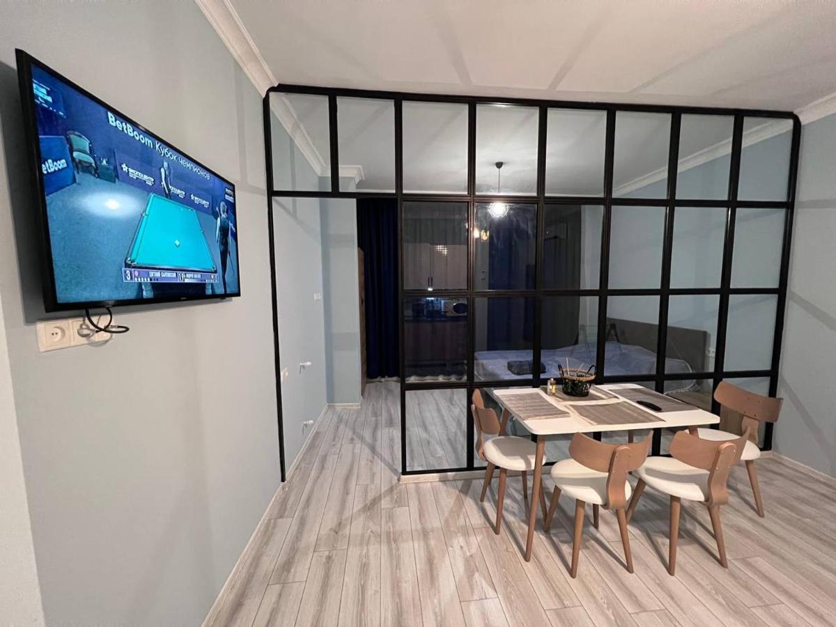 Apartment Merabi Μπατούμι Εξωτερικό φωτογραφία
