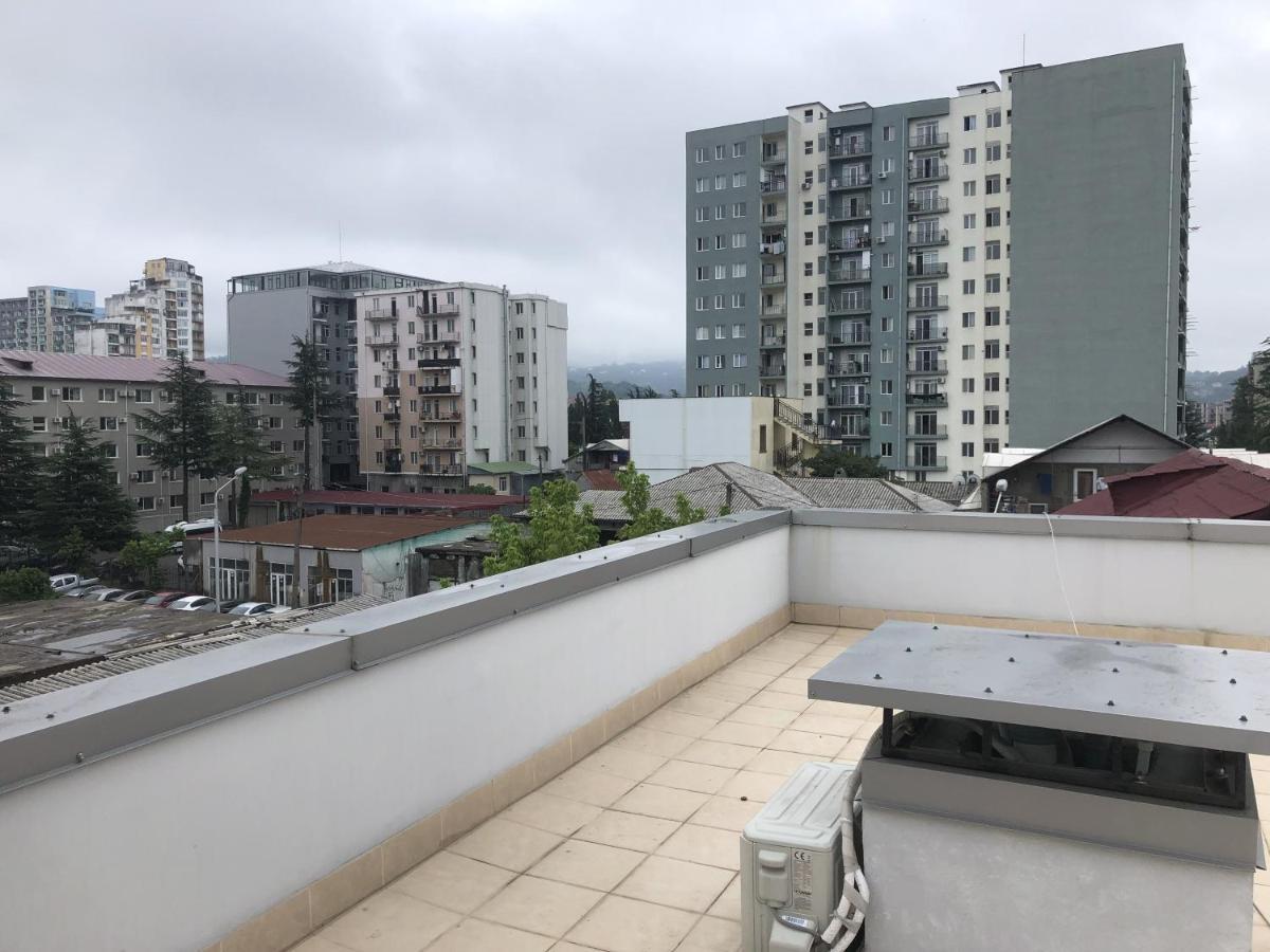 Apartment Merabi Μπατούμι Εξωτερικό φωτογραφία