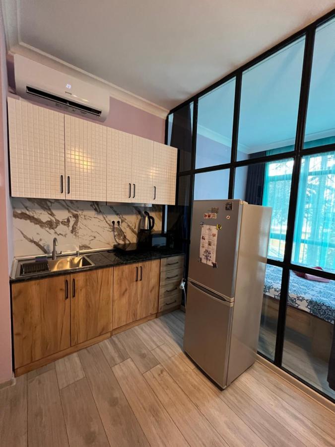 Apartment Merabi Μπατούμι Εξωτερικό φωτογραφία