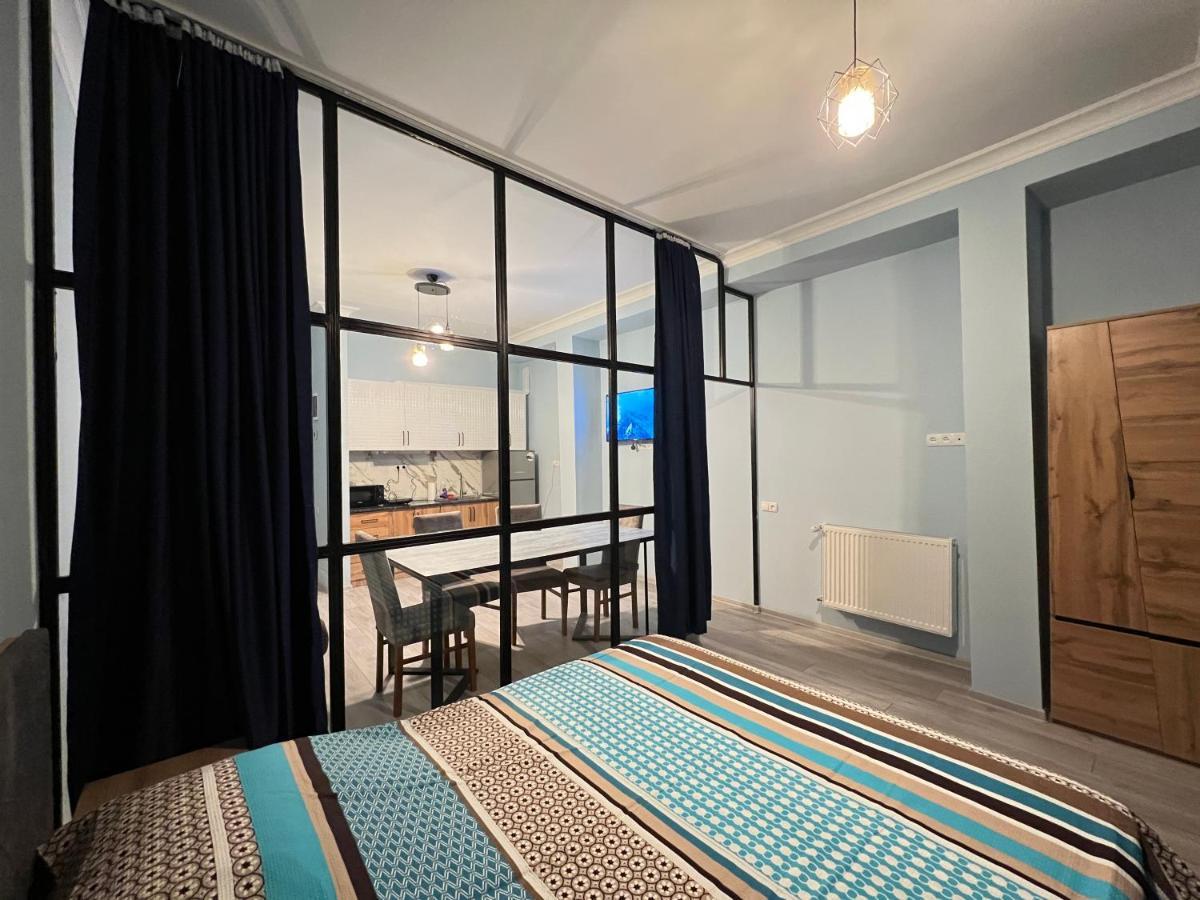 Apartment Merabi Μπατούμι Εξωτερικό φωτογραφία