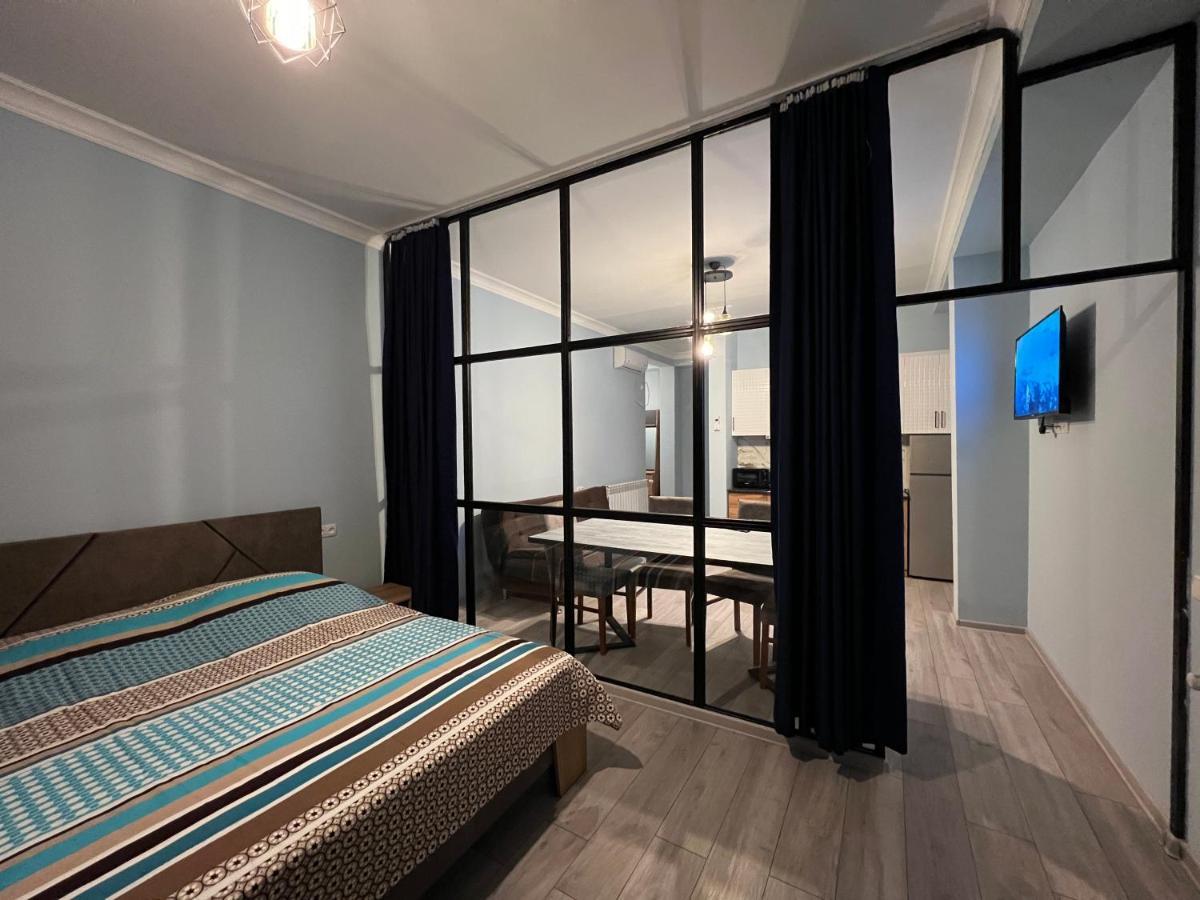 Apartment Merabi Μπατούμι Εξωτερικό φωτογραφία
