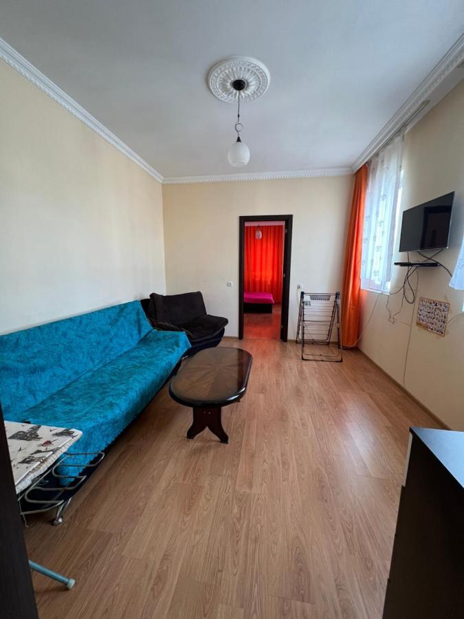 Apartment Merabi Μπατούμι Εξωτερικό φωτογραφία