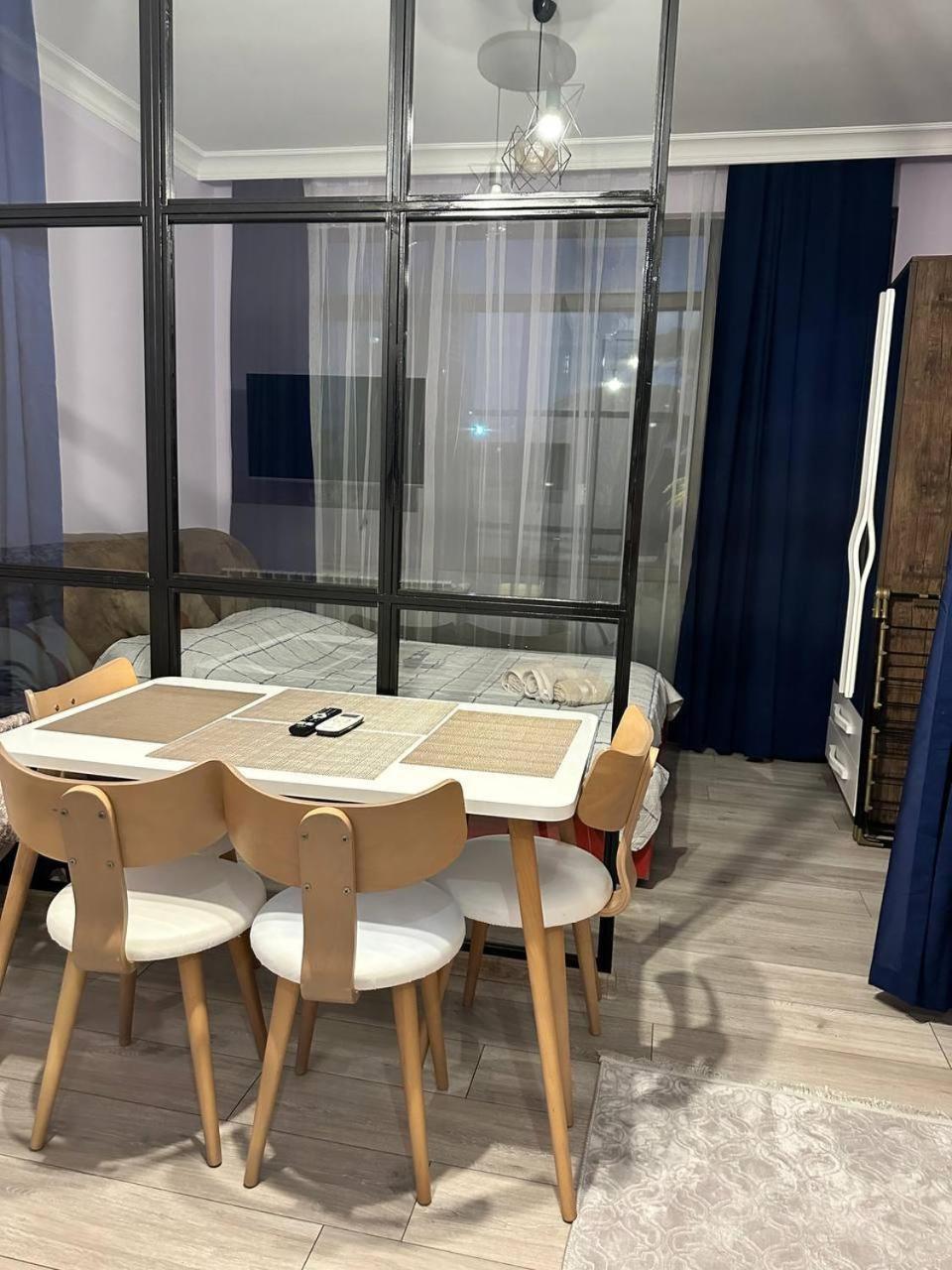 Apartment Merabi Μπατούμι Εξωτερικό φωτογραφία