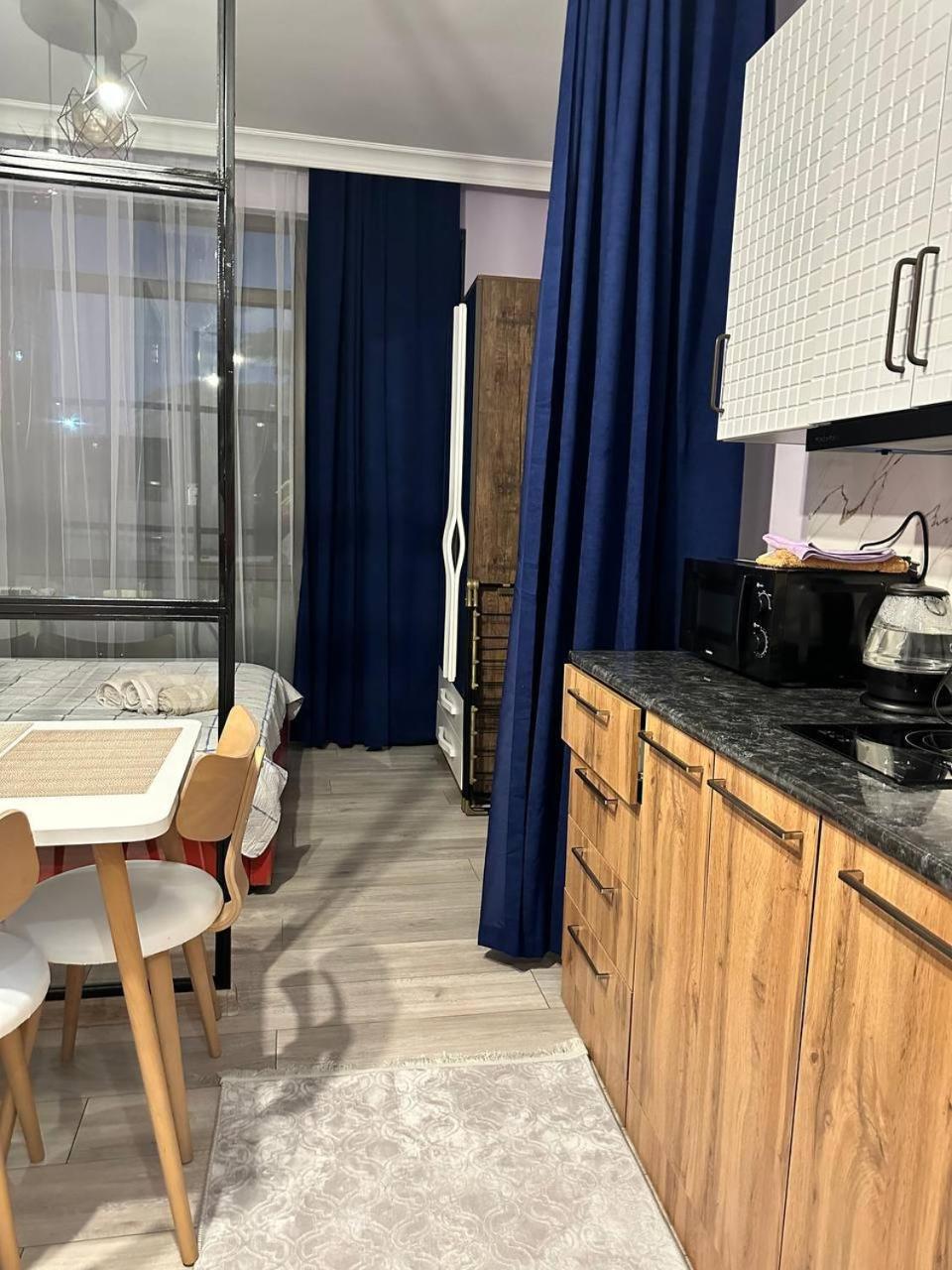 Apartment Merabi Μπατούμι Εξωτερικό φωτογραφία
