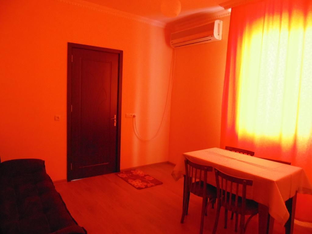 Apartment Merabi Μπατούμι Δωμάτιο φωτογραφία