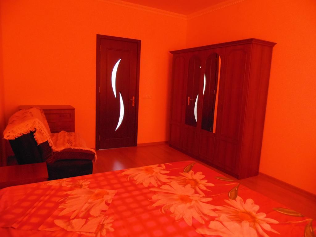 Apartment Merabi Μπατούμι Δωμάτιο φωτογραφία