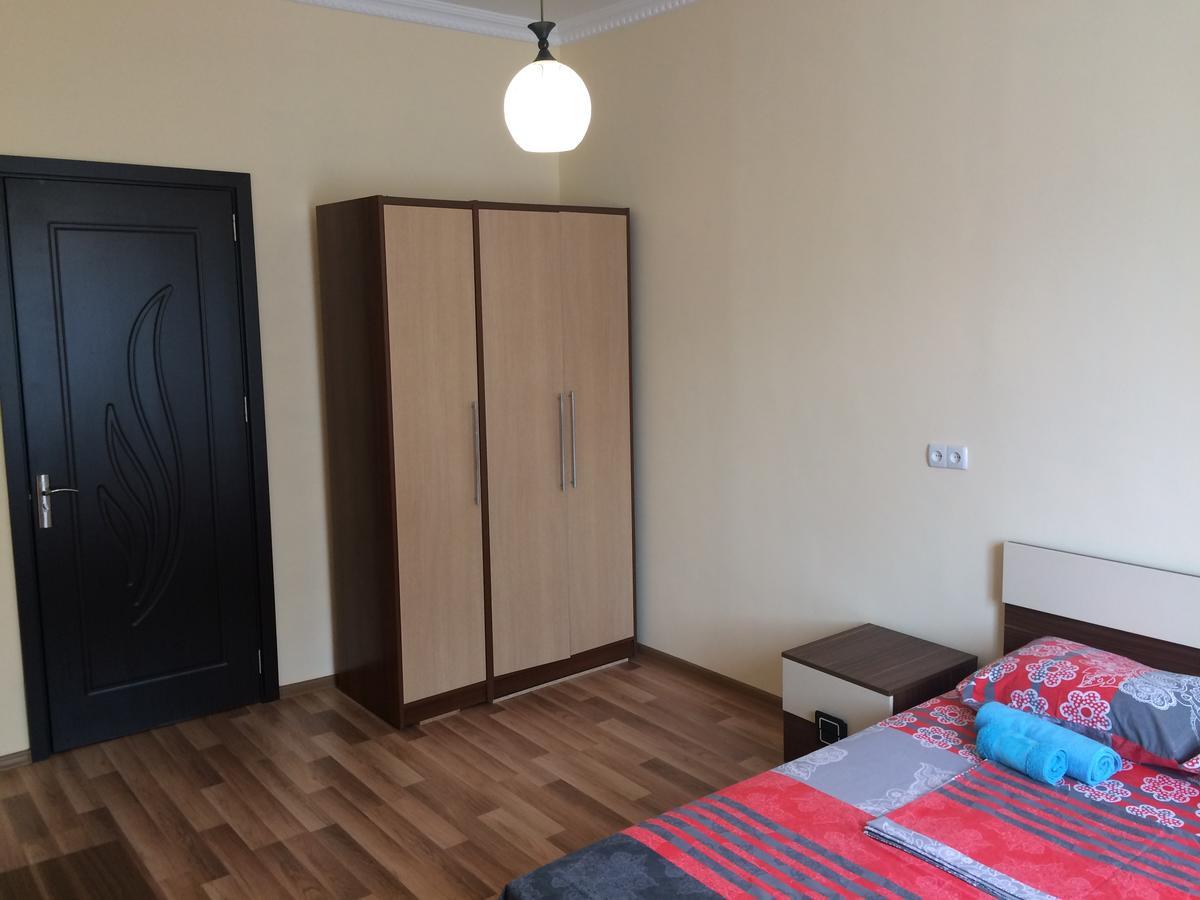 Apartment Merabi Μπατούμι Εξωτερικό φωτογραφία